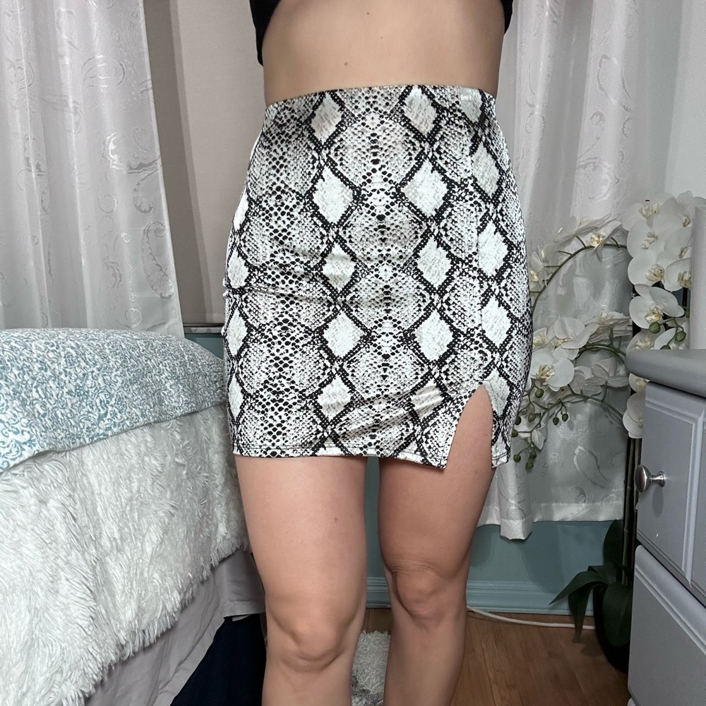 COPY - Snake skin mini skirt